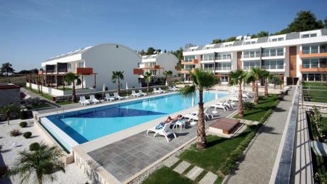 Breeze Apartments in Side